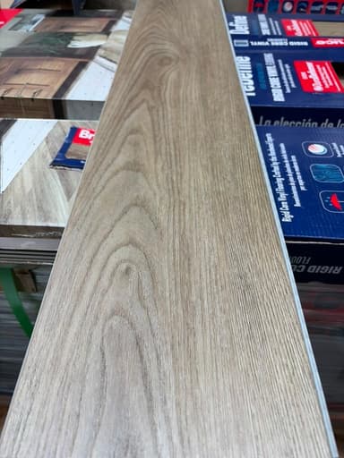 Bruce reDefine Fox Den rigid-core vinyl plank from the available liquidation stock